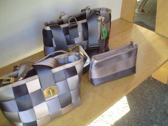 I love these bags because they remind me of plaid (I'm mad about plaid!) and they're made from 100% reclaimed seatbelts plus organic hemp and water-based inks. Great for the environment!