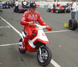 Scott Dixon heads back to the garage after practicing on Sunday, August 23, 2009 at the Indy Grand Prix of Sonoma at Infineon Raceway (photo credit: The Fast and the Fabulous)