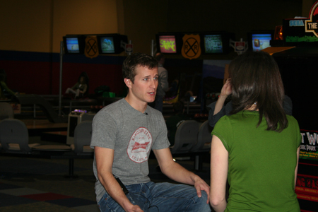 Kasey Kahne talks with Leah Rubertino of NBC affiliate WCYB Thursday at Fun Expedition in Johnson City, Tenn. during a visit to promote the upcoming NASCAR weekend at Bristol Motor Speedway (Credit: Bristol Motor Speedway)