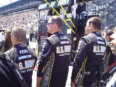 The No. 39 Haas Automation pit crew