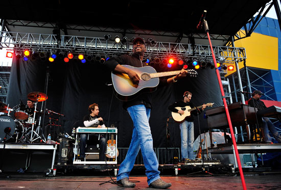 Singer Darius Rucker performs on stage prior to the NASCAR Sprint Cup Series GEICO 400 at Chicagoland Speedway on Sept. 18 in Joliet, Ill. (Credit: Rainier Ehrhardt/Getty Images for NASCAR)